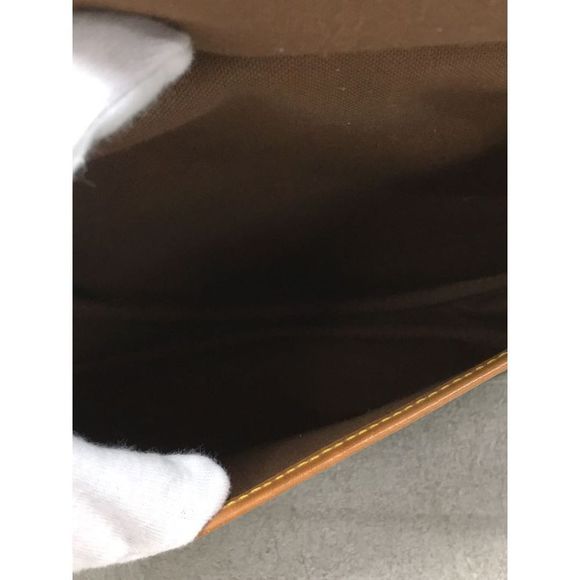 LOUIS VUITTON Saumur Monogram Brown Shoulder Bag - Picture 6 of 6